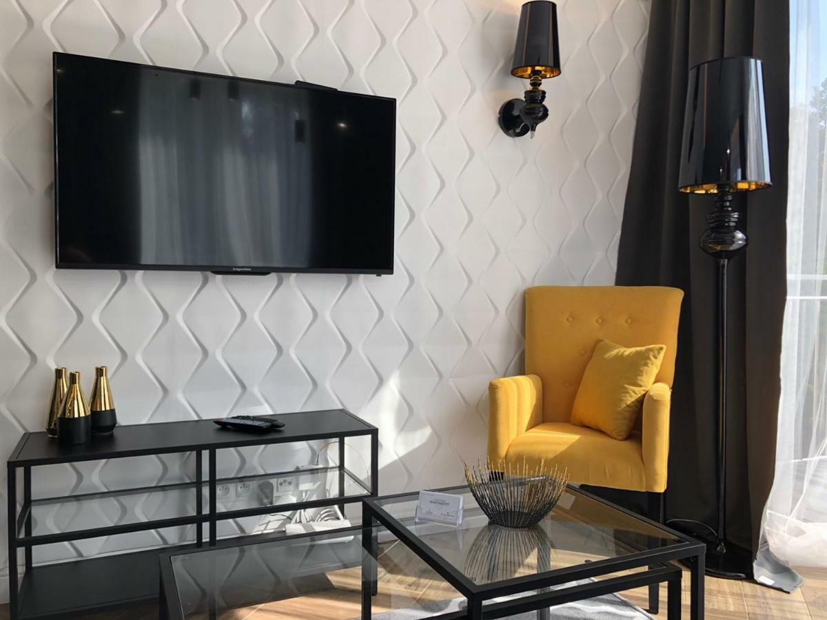 Family & Business Sauna Apartments No1 Lesny Nad Zalewem Cedzyna Unikat - 3 Bedroom With Private Sauna, Bath With Hydromassage, Terrace, Garage, Catering Options 키엘체 외부 사진